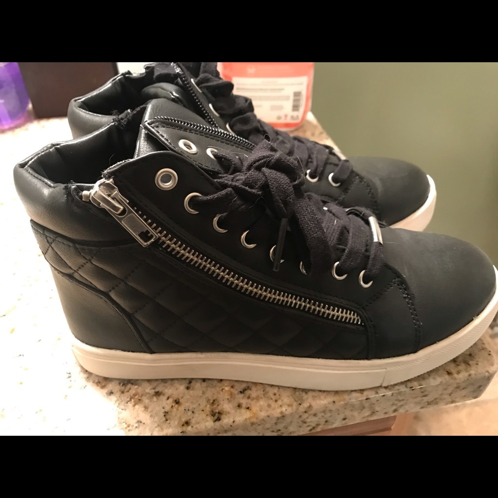 Steve Madden sneakers